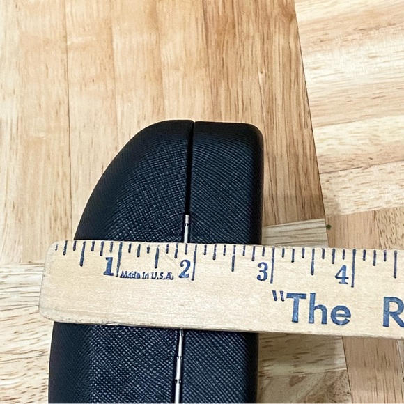 Salvatore Ferragamo Black Textured Oversized Sunglass Hard Case with Wipe Cloth - Picture 11 of 11